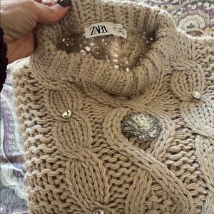 Zara Women's Beige chunky Cable Knit Turtleneck Sweater